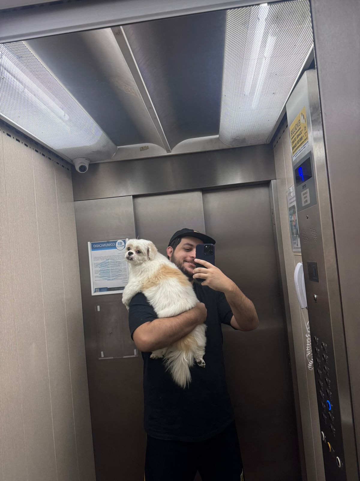 Dudu Cesquim em um bastidor real de entrega